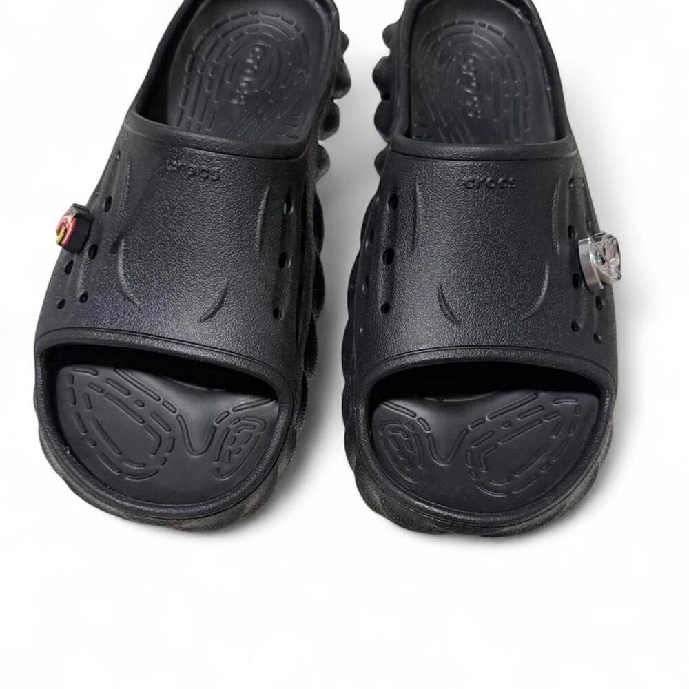 🇺🇸 Crocs Men's Black Clogs not heavily worn - Picture 2 of 5